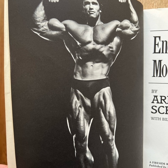 Arnold Schwarzenegger
Encyclopedia of Modern Bodybuilding - Picture 5 of 5